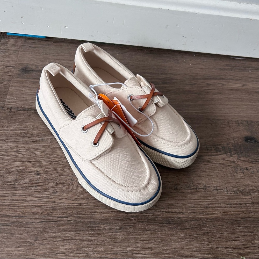 Gymboree|Cream Canvas Boat Shoes with Brown Laces sz 1